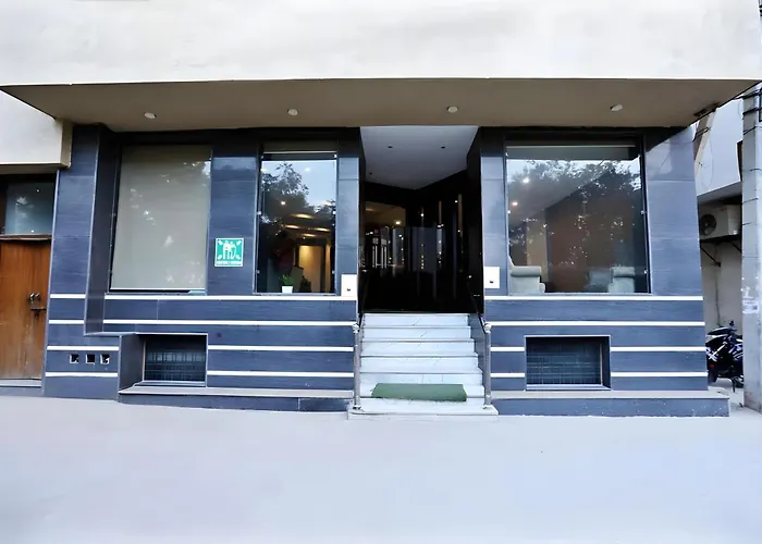 Almati Inn - Near Delhi AirportAirport Hotel